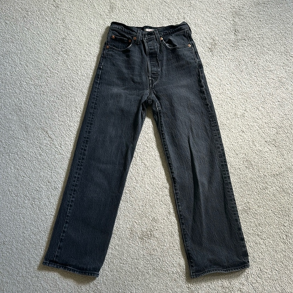 Levi’s Ribcage jeans